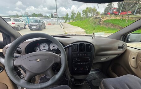 Chrysler Voyager IV, 2002 год, 630 000 рублей, 5 фотография