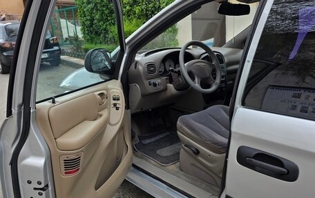 Chrysler Voyager IV, 2002 год, 630 000 рублей, 18 фотография