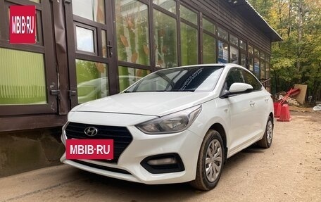 Hyundai Solaris II рестайлинг, 2018 год, 710 000 рублей, 2 фотография