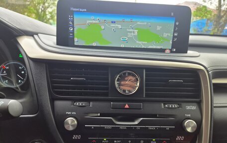 Lexus RX IV рестайлинг, 2022 год, 6 200 000 рублей, 10 фотография
