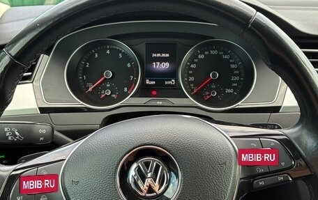 Volkswagen Passat B8 рестайлинг, 2017 год, 2 080 000 рублей, 6 фотография