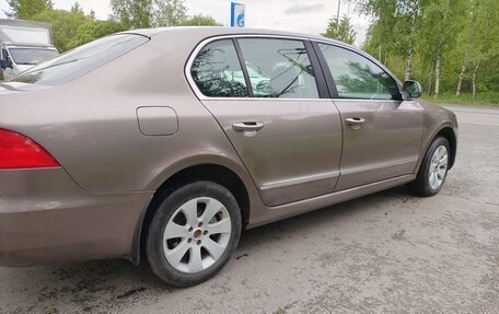 Skoda Superb III рестайлинг, 2011 год, 755 300 рублей, 3 фотография