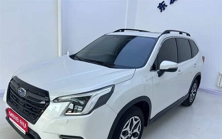 Subaru Forester, 2022 год, 2 930 000 рублей, 2 фотография