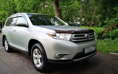 Toyota Highlander III, 2011 год, 1 700 000 рублей, 7 фотография