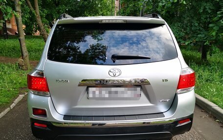 Toyota Highlander III, 2011 год, 1 700 000 рублей, 5 фотография