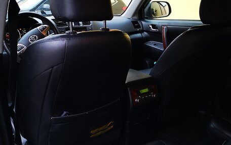 Toyota Highlander III, 2011 год, 1 700 000 рублей, 10 фотография