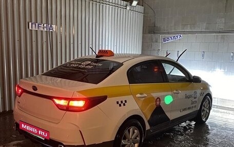KIA Rio IV, 2021 год, 990 000 рублей, 6 фотография