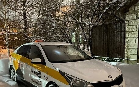KIA Rio IV, 2021 год, 990 000 рублей, 4 фотография