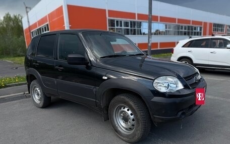 Chevrolet Niva I рестайлинг, 2019 год, 800 000 рублей, 2 фотография