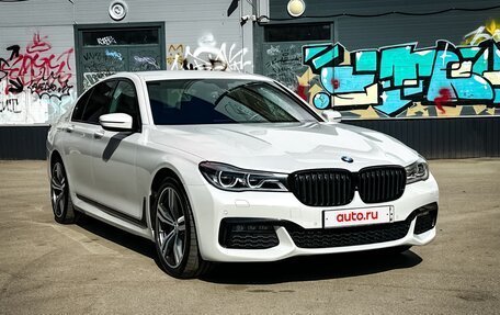 BMW 7 серия, 2018 год, 4 290 000 рублей, 2 фотография