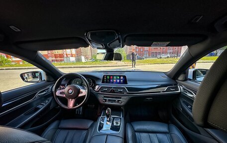 BMW 7 серия, 2018 год, 4 290 000 рублей, 14 фотография