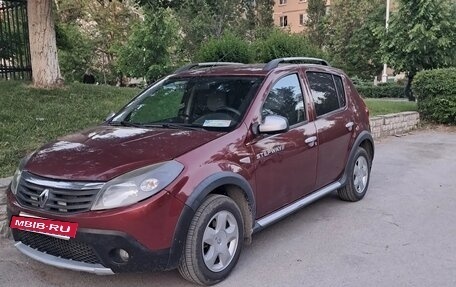 Renault Sandero I, 2013 год, 575 000 рублей, 2 фотография