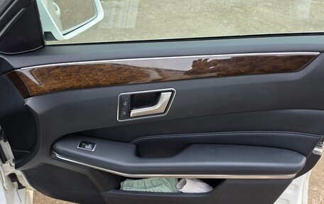 Mercedes-Benz E-Класс, 2013 год, 1 550 000 рублей, 16 фотография