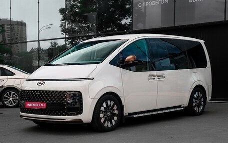 Hyundai Staria, 2021 год, 4 870 000 рублей, 1 фотография