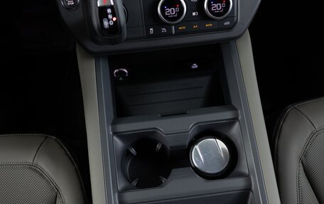 Land Rover Defender II, 2025 год, 12 590 000 рублей, 18 фотография