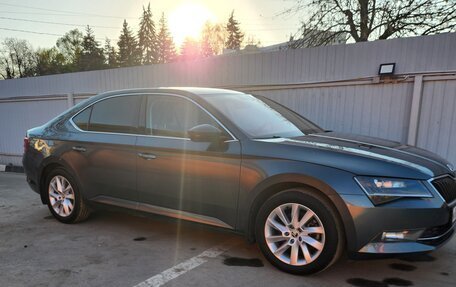Skoda Superb III рестайлинг, 2018 год, 1 999 999 рублей, 2 фотография