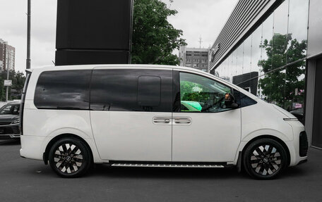 Hyundai Staria, 2021 год, 4 870 000 рублей, 4 фотография