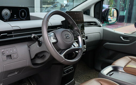 Hyundai Staria, 2021 год, 4 870 000 рублей, 18 фотография
