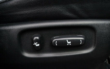 Toyota Land Cruiser 200, 2012 год, 3 000 000 рублей, 17 фотография