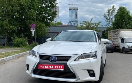 Lexus CT I рестайлинг, 2014 год, 2 100 000 рублей, 1 фотография