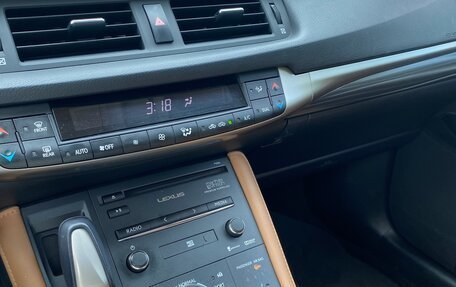 Lexus CT I рестайлинг, 2014 год, 2 100 000 рублей, 13 фотография