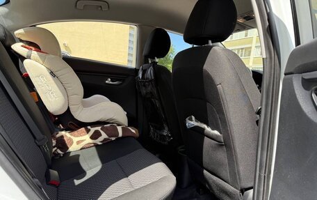 KIA Rio IV, 2018 год, 1 750 000 рублей, 11 фотография