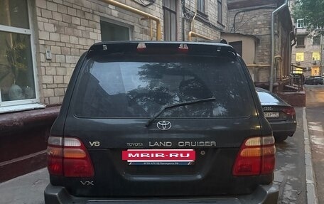 Toyota Land Cruiser 100 рестайлинг 2, 2002 год, 1 550 000 рублей, 3 фотография