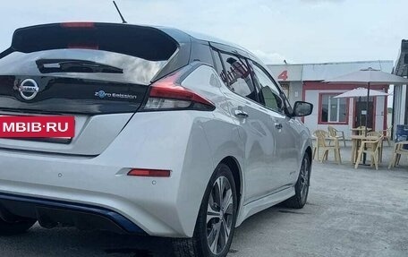 Nissan Leaf II, 2018 год, 1 400 000 рублей, 4 фотография