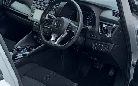 Nissan Leaf II, 2018 год, 1 400 000 рублей, 6 фотография