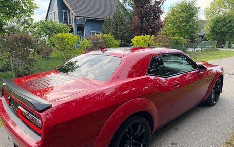 Dodge Challenger III рестайлинг 2, 2016 год, 3 300 000 рублей, 7 фотография