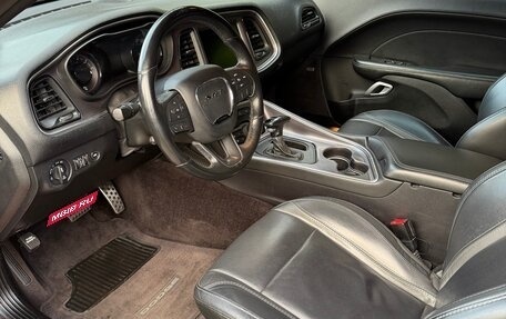 Dodge Challenger III рестайлинг 2, 2016 год, 3 300 000 рублей, 10 фотография