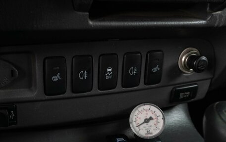 Toyota Hilux VII, 2013 год, 2 675 000 рублей, 17 фотография