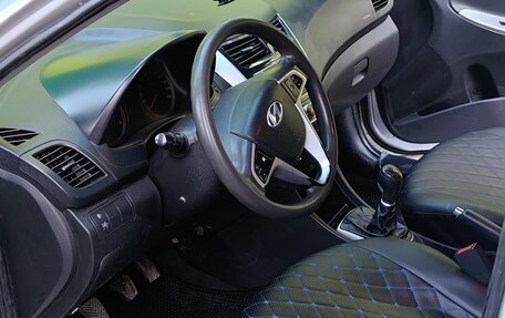 Hyundai Solaris II рестайлинг, 2014 год, 390 000 рублей, 8 фотография