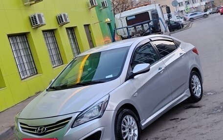 Hyundai Solaris II рестайлинг, 2014 год, 390 000 рублей, 2 фотография
