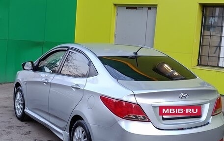 Hyundai Solaris II рестайлинг, 2014 год, 390 000 рублей, 5 фотография