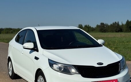 KIA Rio III рестайлинг, 2016 год, 1 080 000 рублей, 2 фотография