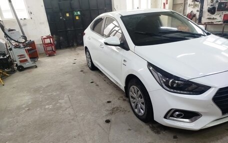 Hyundai Solaris II рестайлинг, 2019 год, 850 000 рублей, 2 фотография