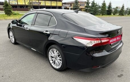 Toyota Camry, 2018 год, 2 700 000 рублей, 3 фотография