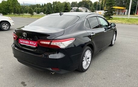 Toyota Camry, 2018 год, 2 700 000 рублей, 4 фотография