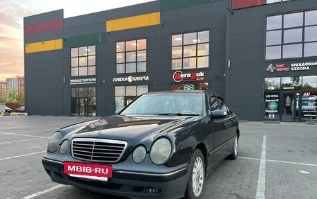 Mercedes-Benz E-Класс, 2000 год, 400 000 рублей, 2 фотография