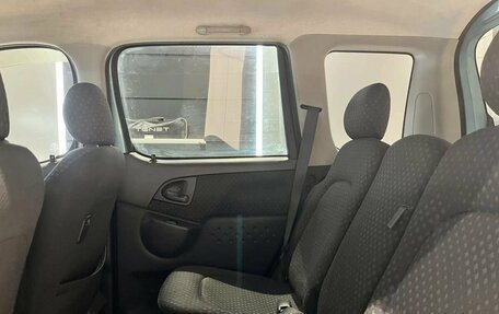 Toyota FunCargo, 2004 год, 550 000 рублей, 10 фотография