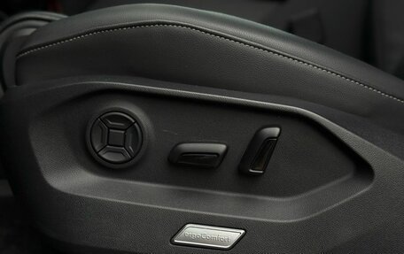 Volkswagen Touareg III, 2019 год, 4 530 000 рублей, 15 фотография