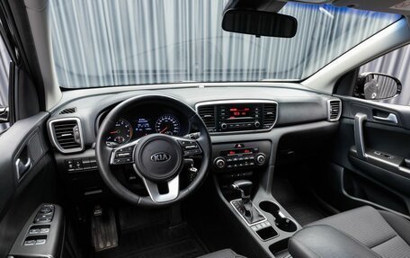 KIA Sportage IV рестайлинг, 2018 год, 2 399 000 рублей, 10 фотография