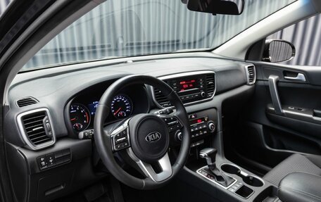 KIA Sportage IV рестайлинг, 2018 год, 2 399 000 рублей, 9 фотография