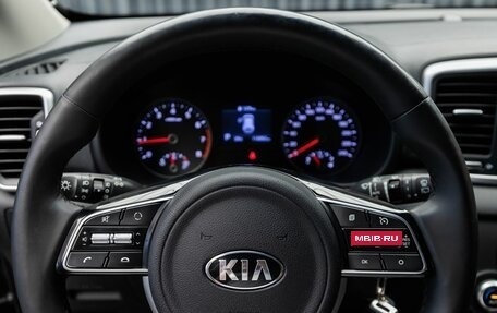 KIA Sportage IV рестайлинг, 2018 год, 2 399 000 рублей, 19 фотография
