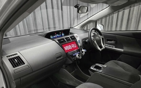 Toyota Prius Alpha I (ZVW40/41), 2011 год, 945 000 рублей, 11 фотография