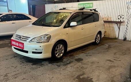 Toyota Ipsum II, 2004 год, 900 000 рублей, 4 фотография
