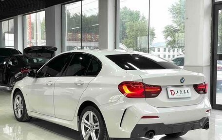 BMW 1 серия, 2023 год, 1 900 000 рублей, 9 фотография
