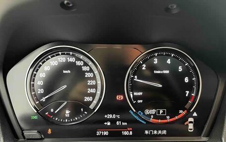 BMW 1 серия, 2023 год, 1 900 000 рублей, 10 фотография