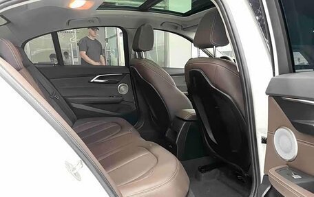 BMW 1 серия, 2023 год, 1 900 000 рублей, 12 фотография